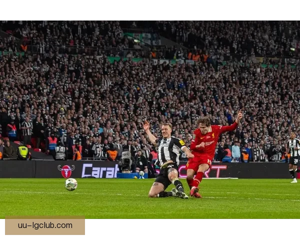 丹伯恩欧冠主场头球破门斩获首粒欧冠进球为纽卡带来宝贵胜利